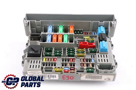 Bmw 1 3 Series E87 E90 E91 E92 E93 Power Distribution Fuse Box Front Ebay