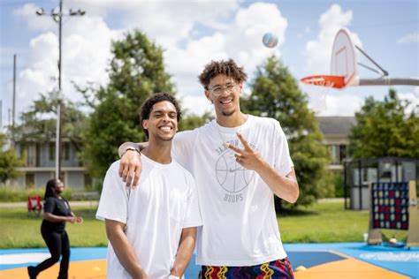 Photos: Jaxson Hayes Court Mural Unveiling Photo Gallery | NBA.com