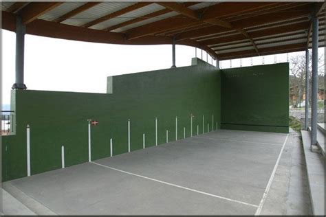 Fronton Mur Gauche San Miguel Bizkaia Espagne Pelote