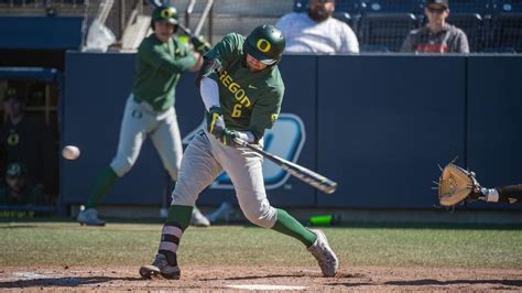 Oregon Ducks baseball storms back against UC Irvine to win third in a ...