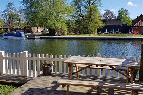 Riverside Cottage Wroxham Norfolk Broads Holiday Cottage