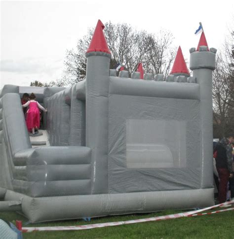 Villars Jeux pour enfants soirée moules frites et concert pour la