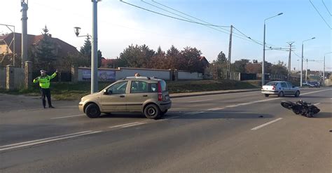 Vaslui Un motociclist a fost acroșat de un autoturism Foto Video