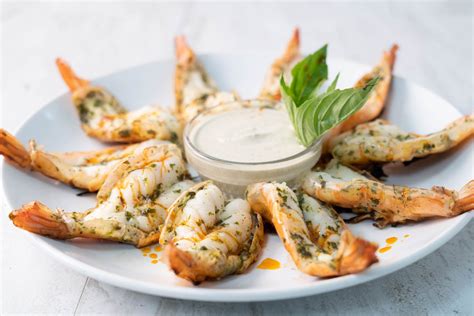 Garlic And Herb Marinated Butterflied Shrimp With Thai Curry Crema Sysco Foodie