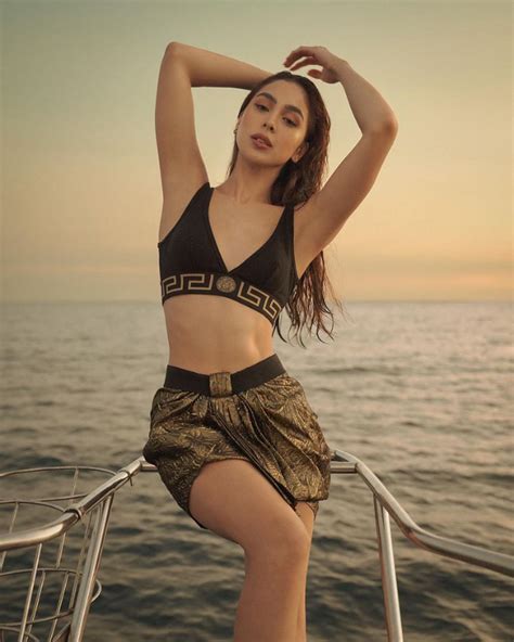 9 Sexy New Julia Barretto Bikini Pics