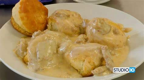 Pattons Hot Sausage Gravy For Biscuits Youtube