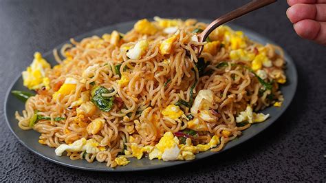 Simple Egg Maggi Recipe For Bachelor Easiest Egg Noodles Recipe Ever