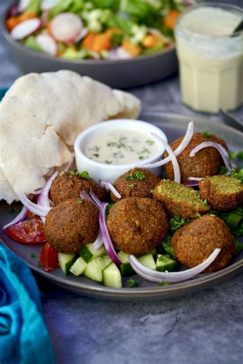 Falafel With Tahini Sauce Simmer Sauce