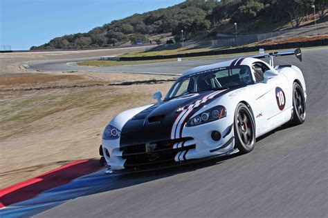 2010 Dodge Viper SRT10 ACR-X is ready to hit the track