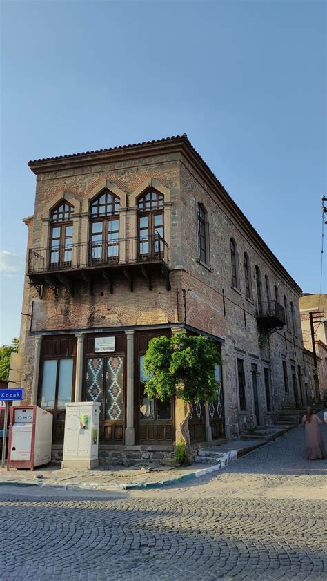 Bergama Halk K T Phanesi Konumu Foto Raflar Ve Hakk Ndaki Bilgiler