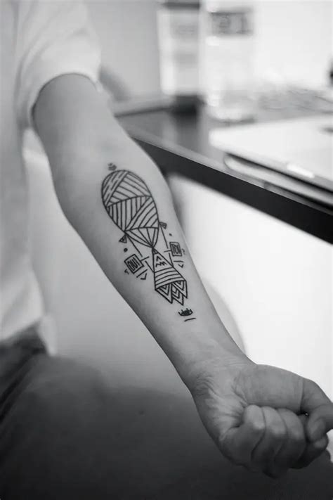 70 Incredible Geometric Tattoos To Get An Amazing New Look