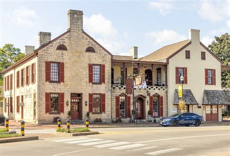 8 Offbeat Kentucky Towns To Visit In 2025