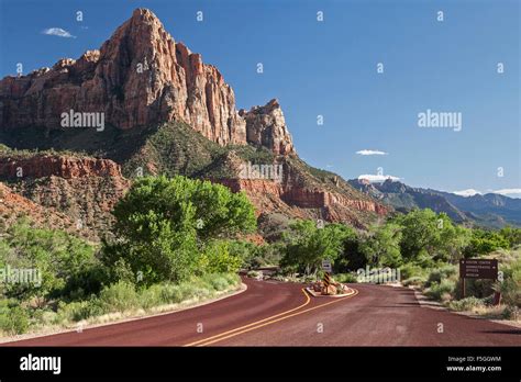 Zion Canyon Scenic Drive Bridge Mountain Left Zion National Park