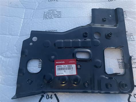 Genuine Honda Flange R Front Bumper Beam Extension 60819 TLA A00ZZ For