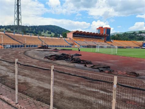 A început modernizarea pistei de atletism de pe Stadionul Municipal