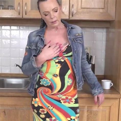 Mature Mom Inka Fucks Her Hungry Pussy Cheating POV XHamster