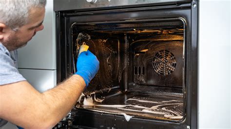 13 Mistakes You're Probably Making With Your Convection Oven