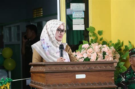 Indah Putri Indriani Raih Penghargaan Kepala Daerah Perempuan