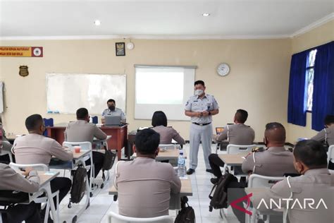 Kadiv Pelayanan Jasa Raharja Beri Pembekalan Di Pusdik Lantas Lemdiklat