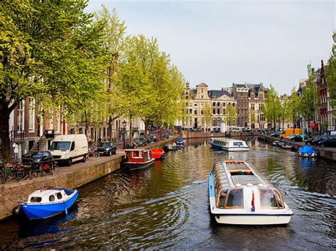 Amsterdam Canal Dinner Cruise | Savor The Dine And Delight