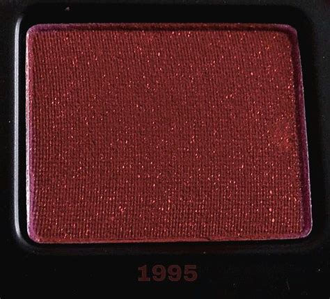 Pin by Ḁ ṆṏṆ on RøD คєՏєi Red eyeshadow palette