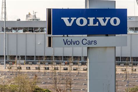 La P Nurie De Puces Force Une Nouvelle Fois L Usine Volvo Gand