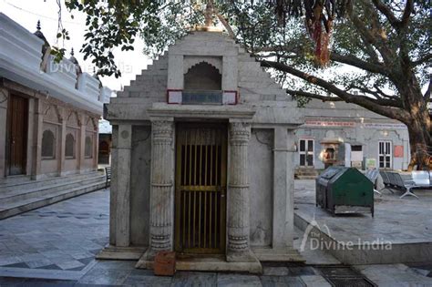 Kangra Devi Temple : Kshetrapal temple at kangra devi temple - The ...