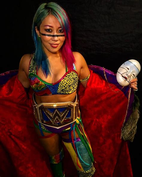 Wwe Asuka Makes Her Way To The Ring Right Now Don’t Miss It Sdlive Wrestling Stars