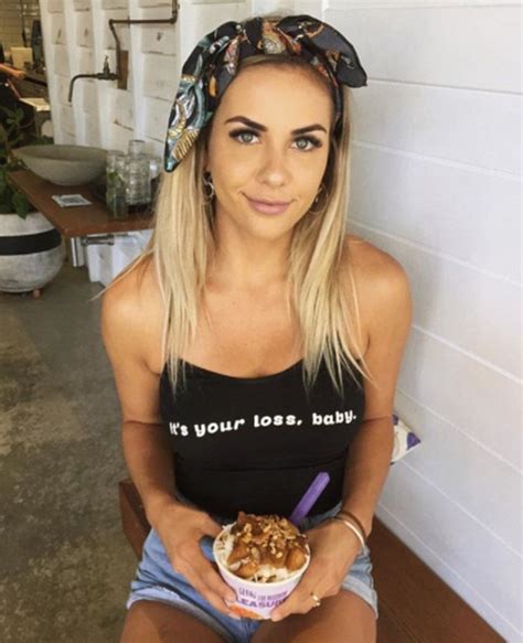 SHELBY MILLS Nude AZNude