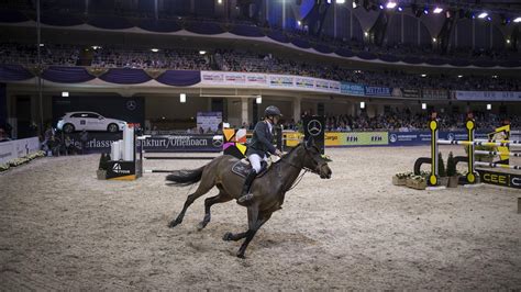 Reitturnier In Der Festhalle Ist Zu Ende Video Hessenschau De Videos