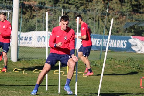 Allenamento Pomeridiano Per I Rossobl F C Crotone