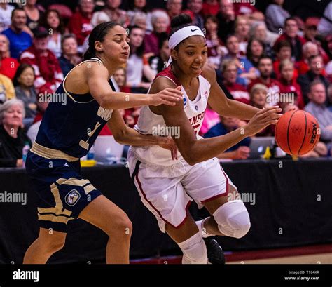 Stanford Ca Usa 23rd Mar 2019 A Stanford Forward Maya Dodson 15