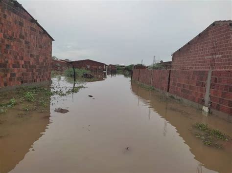 Vila Nova do N 7 é alagada após chuvas e líder comunitário pede ajuda