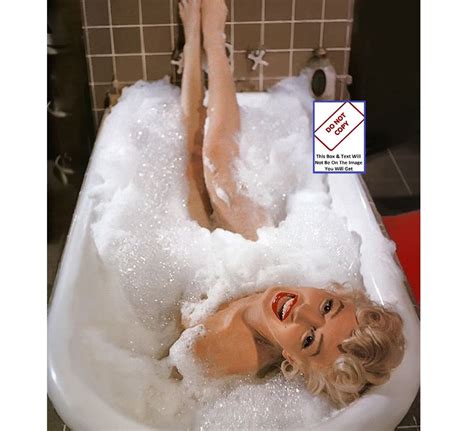 Nude Marilyn Monroe Bubble Bath Busty Sexy Pinup Bare Naked Big Boobs