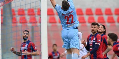 La Vibonese Strappa Un Buon Pari Sul Campo Delle Viterbese Finisce