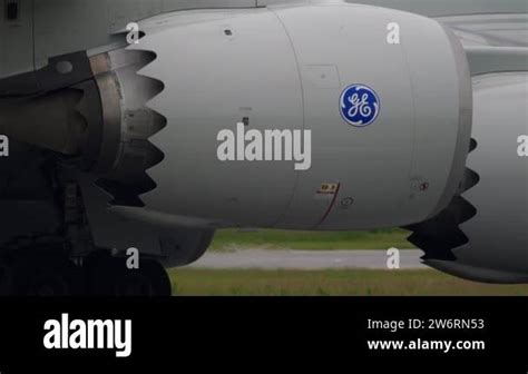 A380 airbus engine Stock Videos & Footage - HD and 4K Video Clips - Alamy