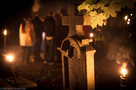 Jak Dojecha Listopada Na Cmentarze W Bielsku Bia Ej