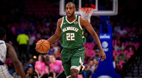 Khris Middleton injury: Expected to miss several weeks from Bucks ...