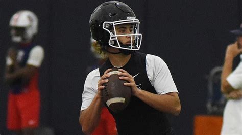 Four Star Qb Julian Lewis Commits To Usc No 1 Overall Prospect In 2026 Class Picks Trojans