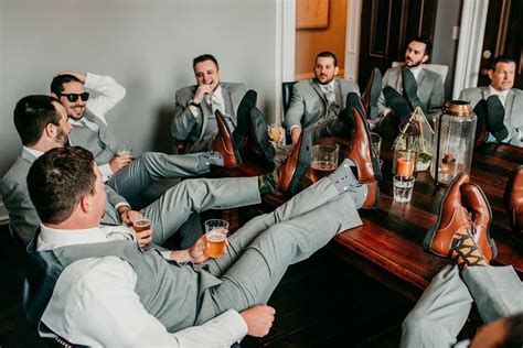 Pin By Brisa On Groom Getting Ready Groomsmen Photos Groomsmen