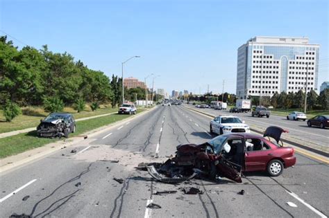 One Dead After Two Vehicle Crash In Mississauga