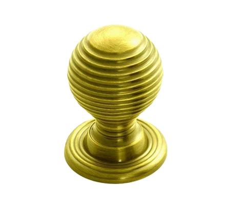 Fingertip Queen Anne Reeded Cupboard Knob 28mm OR 35mm Polished