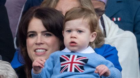 Princess Eugenies Son August Looks Just Like Prince Harry In Adorable