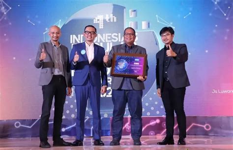 Pt Pnm Raih Penghargaan Indonesia Top Digital Innovation Award