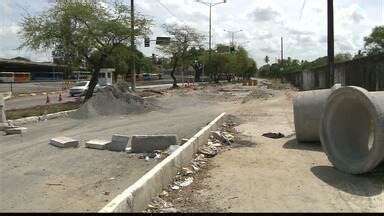 JPB2 JPB2JP Obra está parada na avenida Sanhauá no Centro Histórico