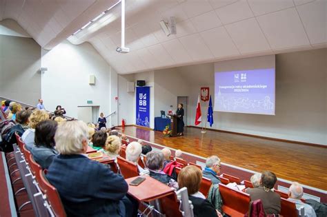 Relacja z inauguracji roku akademickiego 2023 2024 UTW Aktualności