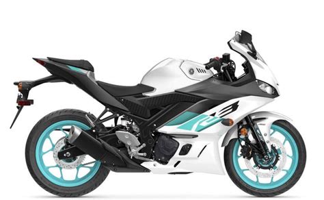 2024 Vivid White R3. Any non stock photos around : r/YamahaR3