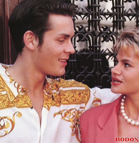 A Hot Retro Naked Babe Bangs Two Very Horny XXX Dessert Picture