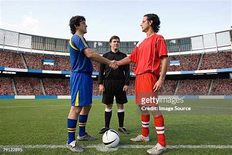 Football Players Shaking Hands Photos And Premium High Res Pictures Getty Images