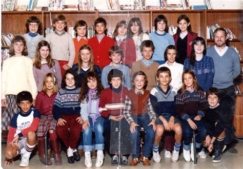 Photo De Classe 6ème De 1981 Collège Le Grand Beauregard Copains Davant